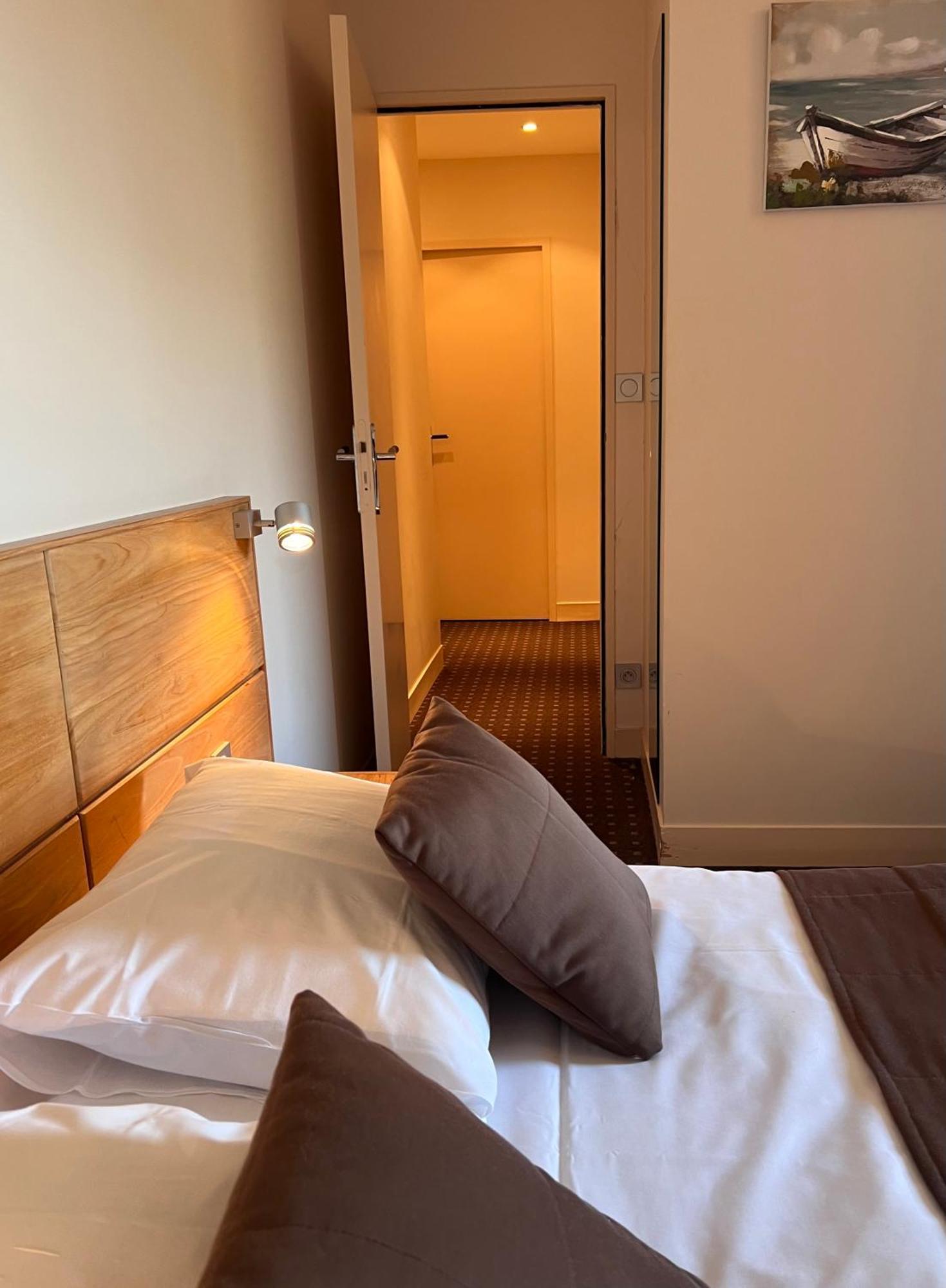 Logis Hotel Restaurant Du Labrador Saint-Benoît-sur-Loire Εξωτερικό φωτογραφία