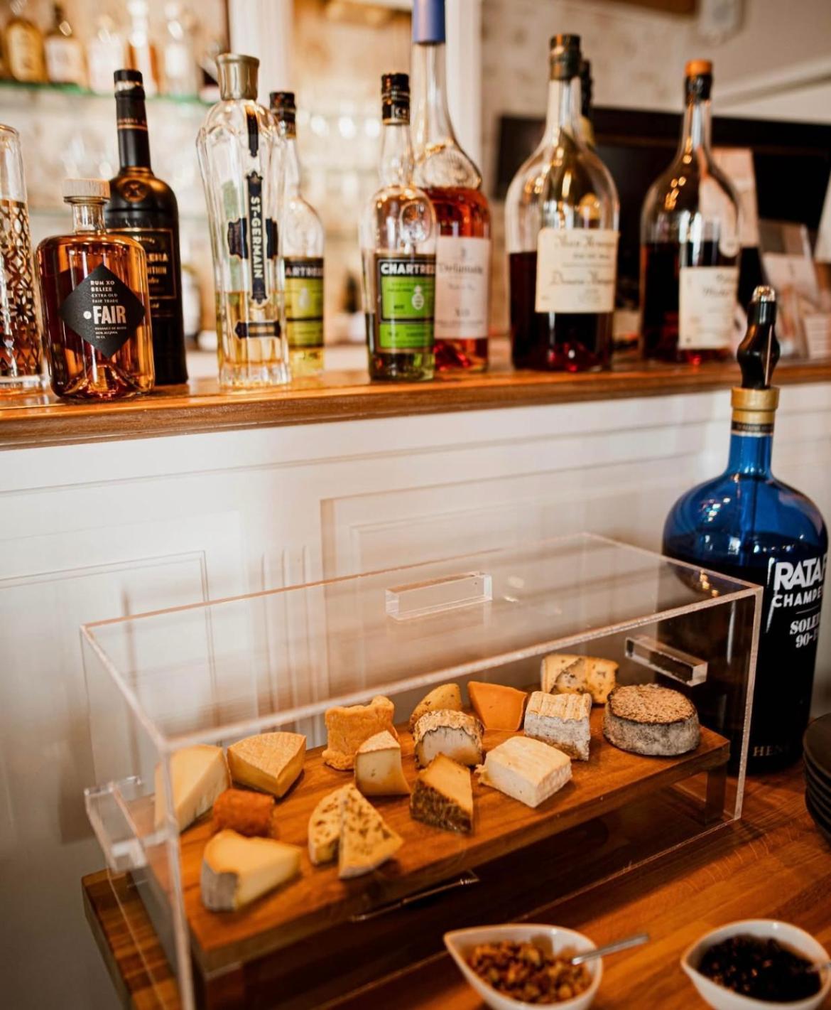 Logis Hotel Restaurant Du Labrador Saint-Benoît-sur-Loire Εξωτερικό φωτογραφία
