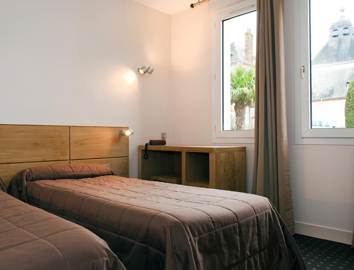 Logis Hotel Restaurant Du Labrador Saint-Benoît-sur-Loire Εξωτερικό φωτογραφία