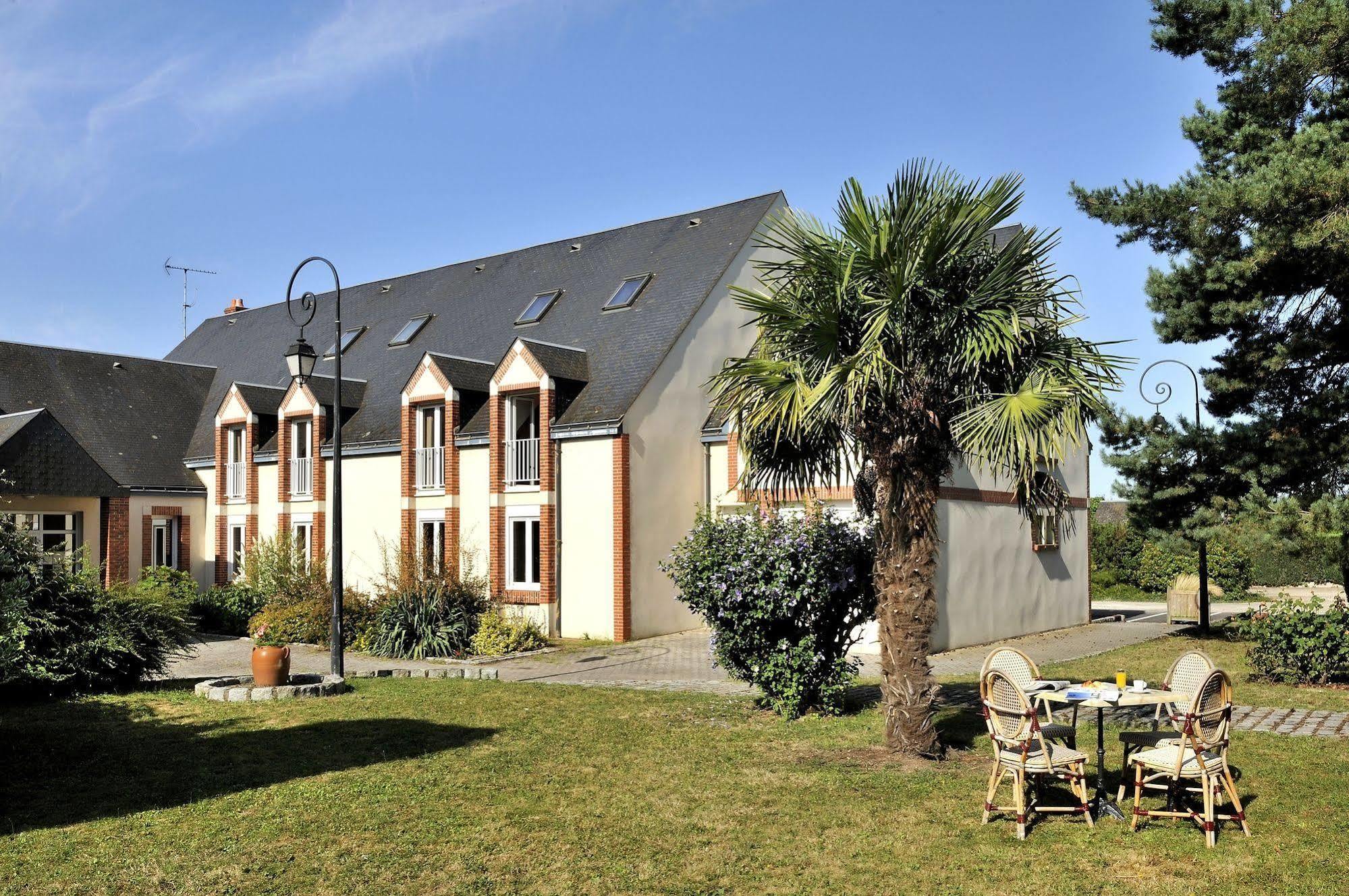 Logis Hotel Restaurant Du Labrador Saint-Benoît-sur-Loire Εξωτερικό φωτογραφία