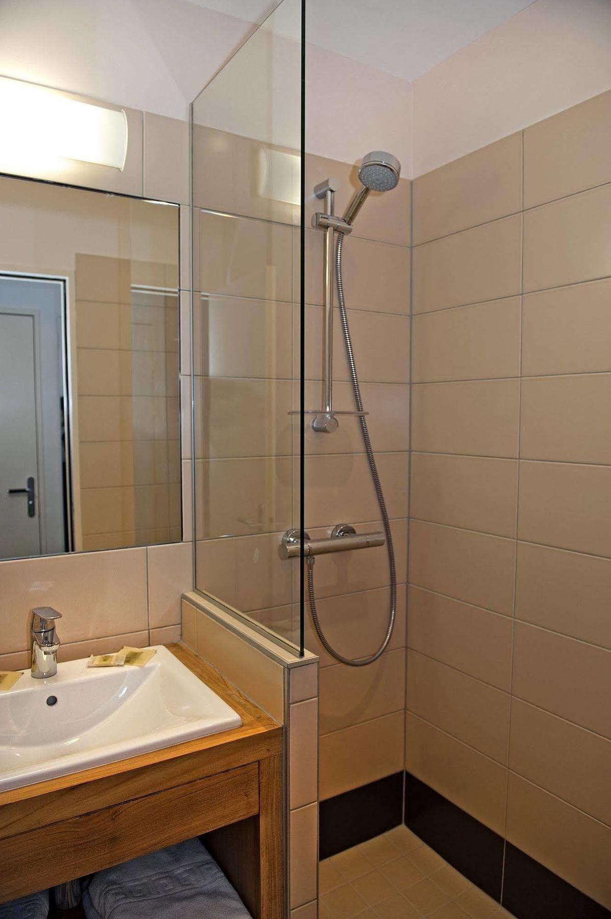 Logis Hotel Restaurant Du Labrador Saint-Benoît-sur-Loire Εξωτερικό φωτογραφία