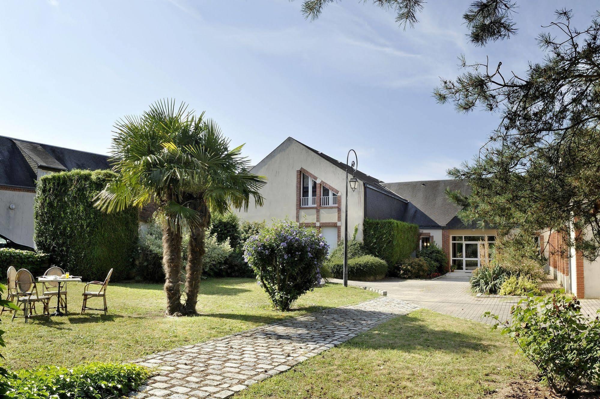 Logis Hotel Restaurant Du Labrador Saint-Benoît-sur-Loire Εξωτερικό φωτογραφία